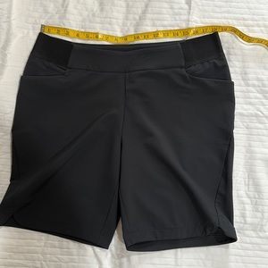 NWT Greg Norman black pull on golf shorts